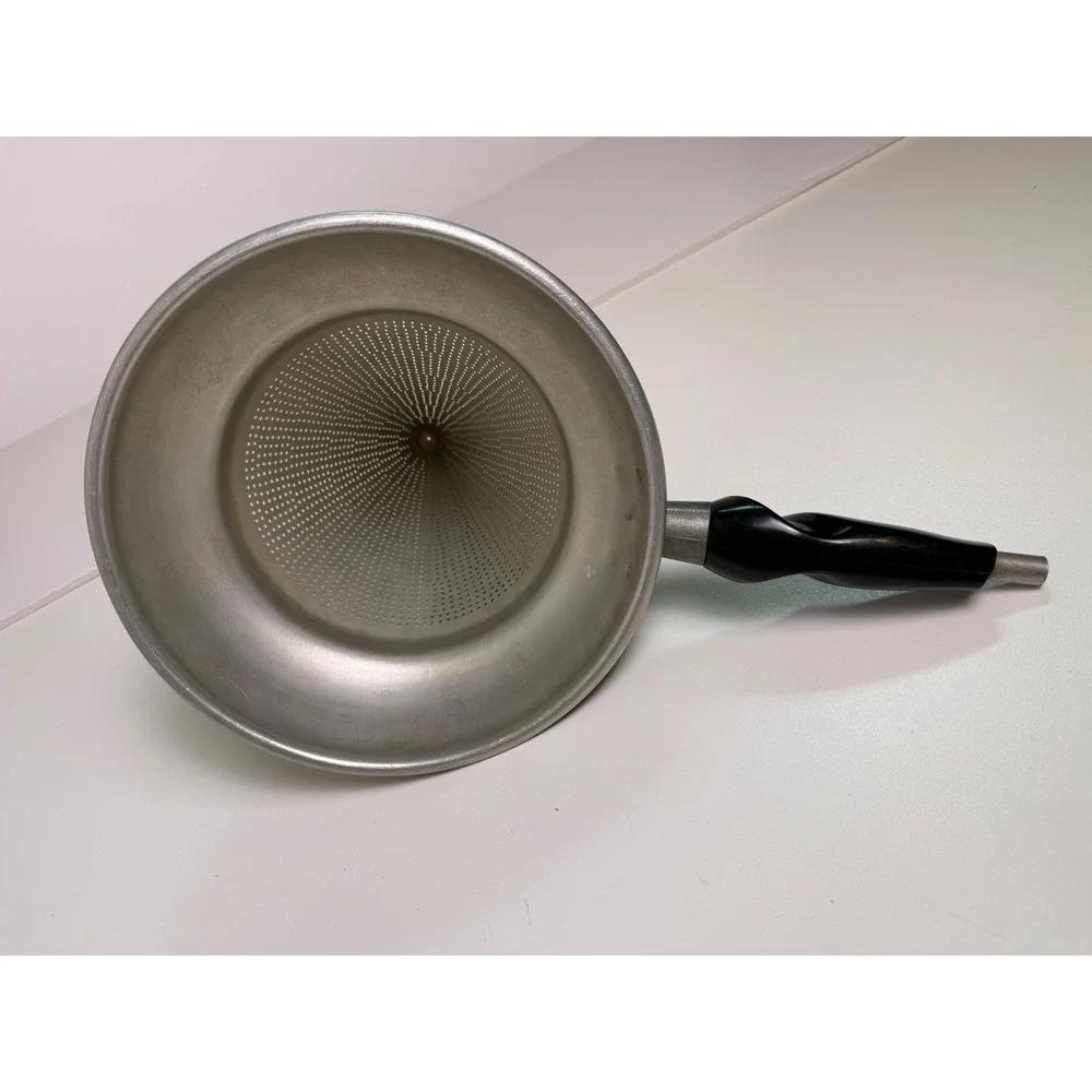 Vintage WearEver Aluminum‎ Cone Strainer Sieve with Black Handle 7.5 Inch